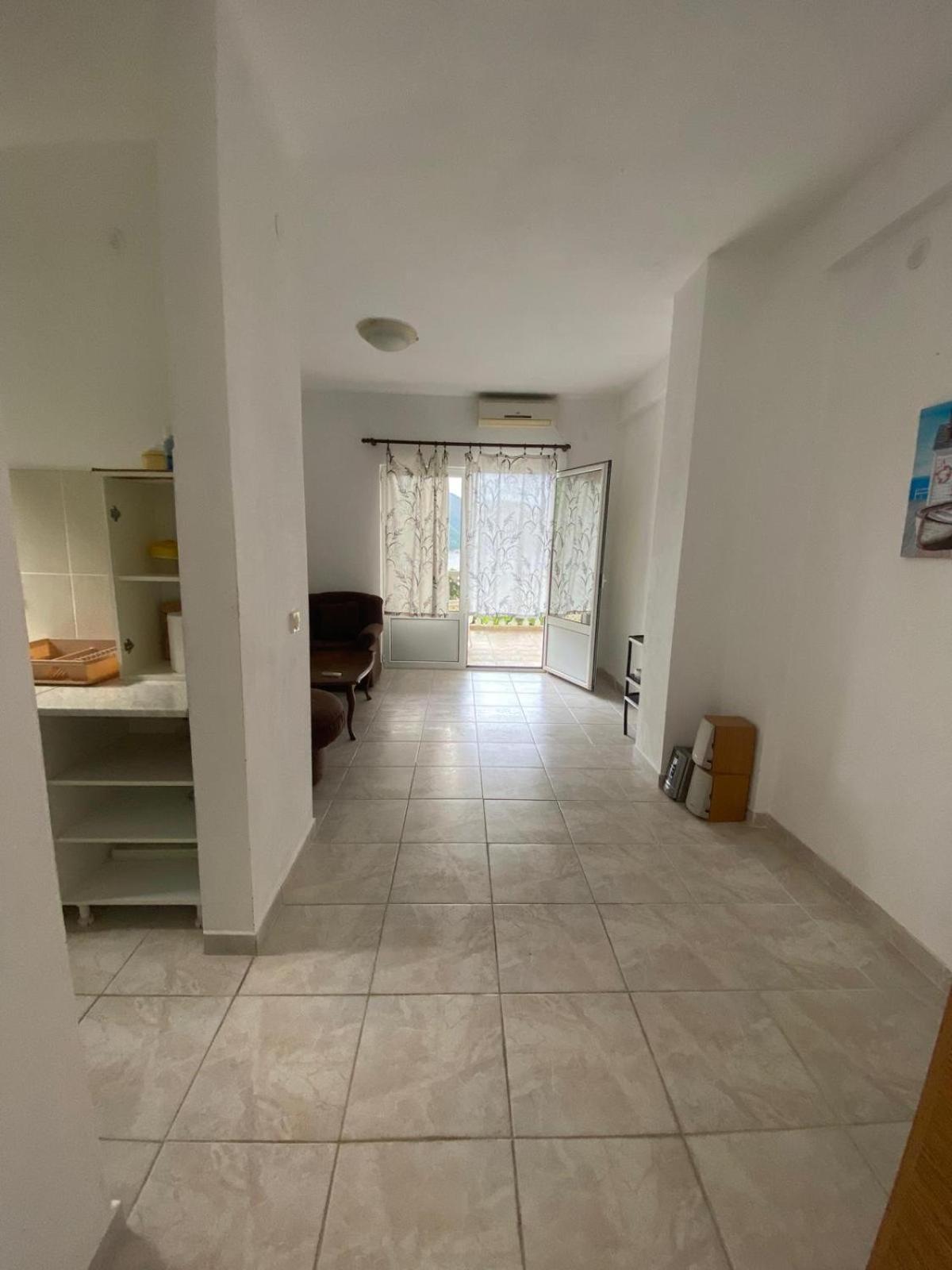 L & D Panorama Apartmani ริซาน ภายนอก รูปภาพ