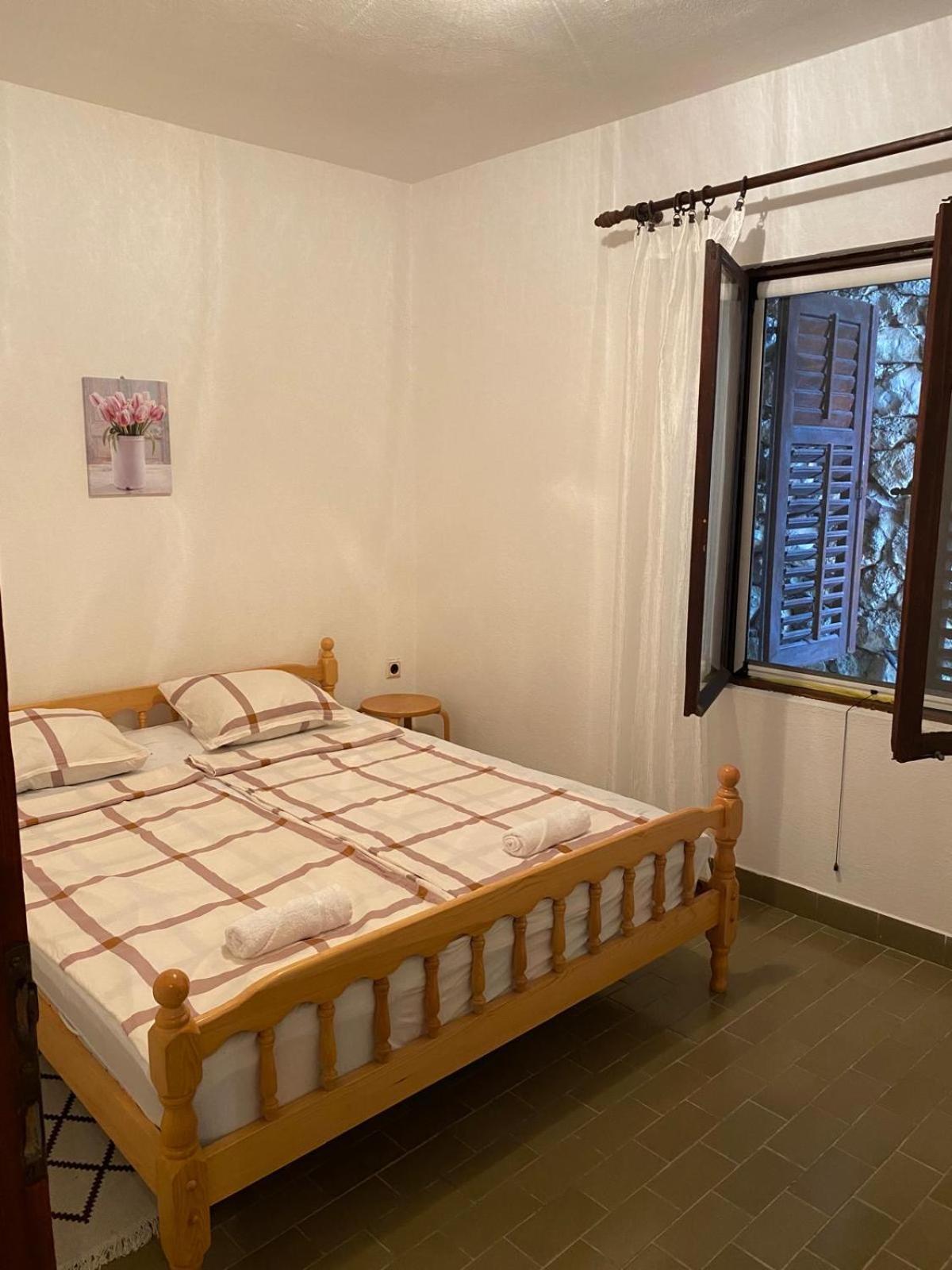 L & D Panorama Apartmani ริซาน ภายนอก รูปภาพ
